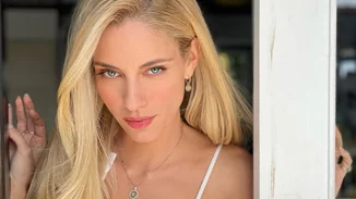 Who did it better? | Η Δούκισσα Νομικού και η Elsa Hosk έκαναν το ίδιο εντυπωσιακό updo