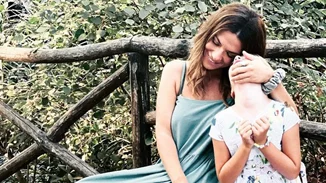 Η Βάσω Λασκαράκη μας δείχνει για πρώτη φορά το πρόσωπο της κόρης της - Η εκπληκτική ομοιότητά τους