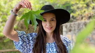 H Νικολέττα Ράλλη φωτογραφίζει τον σύζυγό της, Μιχάλη Ανδρούτσο, να περπατά με τη γλυκύτατη κόρη τους, Σοφία