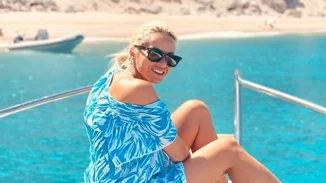 Η Μαρία Μπεκατώρου με το μπικίνι της στην Κίμωλο