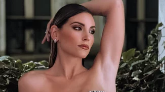 Αθηνά Οικονομάκου | Το δημόσιο φιλί στον σύζυγό της, Φίλιππο Μιχόπουλο, και οι ευχές για την ονομαστική του εορτή