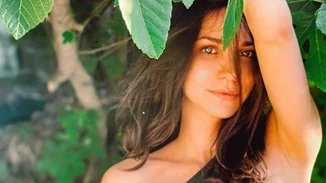 Κατερίνα Γερονικολού | Το βίντεο με μαγιό στο Instagram και τα παιχνίδια στα βραχάκια