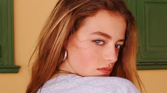 Η Γαία Μερκούρη μάς συστήνει για πρώτη φορά τον γοητευτικό και cool μπαμπά της