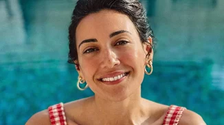 Κοιλιακοί που "κόβουν" την ανάσα | Η Ευγενία Σαμαρά ποζάρει με μπικίνι και το Instagram την αποθεώνει ξανά