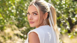 Η Ιωάννα Μαλέσκου δημοσίευσε για πρώτη φορά φωτογραφίες από τον γάμο της με τον Κωνσταντίνο Δανιά