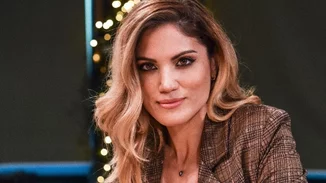 Η Μαίρη Συνατσάκη επέστρεψε στις επαγγελματικές της υποχρεώσεις μαζί με την κόρη της