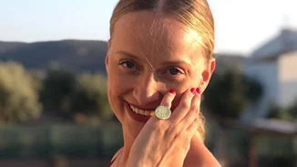 Η Λένα Δροσάκη ποζάρει με τον κατάξανθο γιο της, Αναστάση, στην πιο χαρούμενη φωτογραφία που θα δεις σήμερα