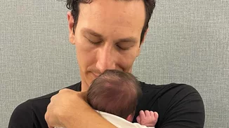 Μιχάλης Σαράντης | Φωτογραφίζεται με τη νεογέννητη κόρη του και το Instagram "λιώνει"