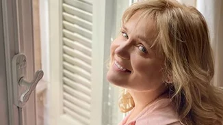 Μαρία Καβογιάννη | "Μία γυναίκα με αγκάλιασε στον δρόμο και έκλαιγε. Δε μου είπε αν είχε κακοποιηθεί, αλλά για μένα ήταν σαν να μου το ομολογούσε σιωπηλά"