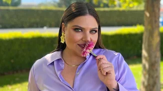 Αλέξης Τσίπρας σε Δανάη Μπάρκα | "Υπόσχομαι να σας κάνω follow στο Instagram…"