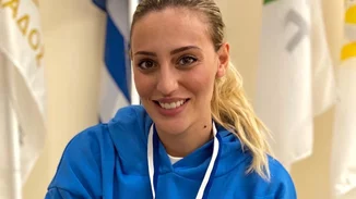 Άννα Κορακάκη | "Μετά θα είμαι σνομπ εάν προσπεράσω τα μικρόφωνα;" - Η έντονη δυσαρέσκειά της για την υποδοχή στο Αεροδρόμιο