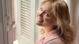 Μαρία Καβογιάννη | "Ήμουν έγκυος στο Dolce Vita και το κρύβαμε με μαξιλιάρια γιατί έπαιζα την παρθένα"