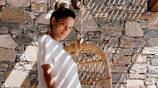 Μαίρη Συνατσάκη | Φανερά ενοχλημένη μετά τις δηλώσεις των πρώην συντρόφων της για την εγκυμοσύνη της