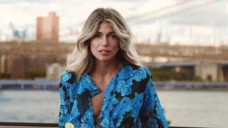 H Βάσια Κωσταρά μόλις μετακόμισε στο ρετιρέ των ονείρων μας | Η γυάλινη οροφή και η μοντέρνα διακόσμηση