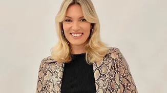 Βίκυ Καγιά | Απαθανατίζει τα κατάξανθα παιδιά της να κάνουν ιππασία σε ένα πανέμορφο τοπίο δίπλα στη θάλασσα