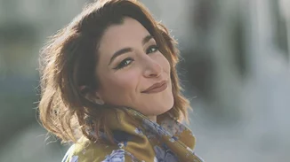 Η Μαρίζα Ρίζου δείχνει τον πιο έξυπνο τρόπο για να μεταμορφώσεις ένα casual σε "βραδινό" ντύσιμο