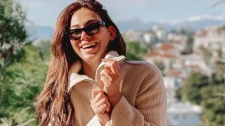 Ευρυδίκη Βαλαβάνη | To ευρύχωρο σαλόνι της είναι μία ωδή στα γήινα χρώματα και το rustic design