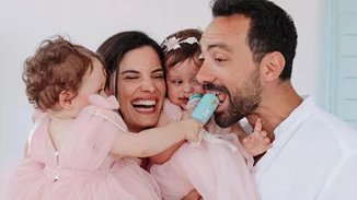 Αριάνα και Φιλίππα Τανιμανίδη | Ζωγραφίζουν μαζί με τη θεία τους, Ελίνα Μπόμπα, στο πιο γλυκό βίντεο που θα δεις σήμερα