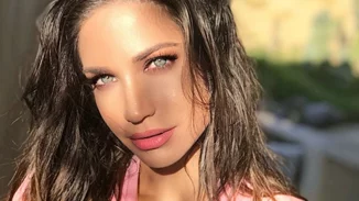 Η Κατερίνα Γερονικολού στην παραλία, με το πιο σέξι animal print μπικίνι