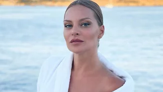 Υβόννη Μπόσνιακ | Μαμά με σώμα μοντέλου - Η σέξι φωτογραφία με μπικίνι και οι αναλογίες που εντυπωσιάζουν