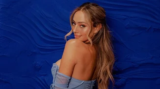 Emira D’spain | Στην γκαρνταρόμπα της πρώτης transgender γυναίκας ambassador της Victoria's Secret