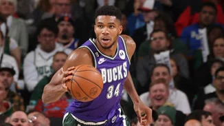 Γιάννης Αντετοκούνμπο | "Η μαμά μου έσκιζε τα σεντόνια και τα χρησιμοποιούσε σαν πάνες στα αδέρφια μου"