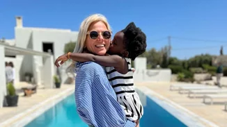 Χριστίνα Κοντοβά - Τζώνη Καλημέρης | Βάφτισαν τη μικρή Ada με νονά τη Σίσσυ Χρηστίδου