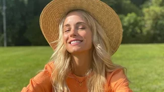 Η Δούκισσα Νομικού μοιράστηκε για πρώτη φορά φωτογραφία από τη βάφτιση των παιδιών της - Τι επέλεξε να φορέσει;