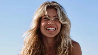 Βάσια Κωσταρά | Αυτό είναι το αληθινό της σώμα με μαγιό - οι paparazzi φωτογραφίες από τα Κουφονήσια