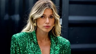 Και το βραβείο για το πιο καλόγουστο χριστουγεννιάτικο δέντρο πηγαίνει δικαιωματικά στη Βάσια Κωσταρά