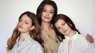 Γενέθλια για τη Δωροθέα Μερκούρη | Έτσι της ευχήθηκαν οι κόρες της, Γαία και Ηλέκτρα - H αδημοσίευτη φωτογραφία με τις τρεις τους