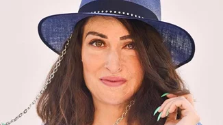 Η Ιωάννα Παλιοσπύρου πιο σέξι από ποτέ | Ποζάρει με c-throu φόρεμα και μαγνητίζει όλα τα βλέμματα