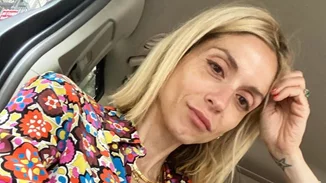 Σοφία Καρβέλα | Βιώνει κρίση μέσης ηλικίας και μας δείχνει τους συγκλονιστικούς της κοιλιακούς