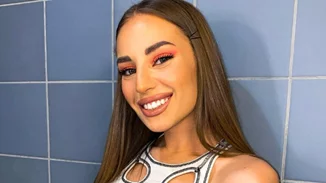 Ανδρομάχη Δημητροπούλου | Ποια είναι η εκπρόσωπος της Κύπρου; - Γνωρίστε τη λίγο καλύτερα πριν από τον δεύτερο ημιτελικό