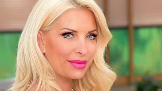 Ελένη Μενεγάκη | Η άγνωστη περιπέτεια του γιου της, Άγγελου Λάτσιου, και τα σημάδια που είχε στο σώμα του για έναν χρόνο