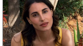 Παυλίνα Βουλγαράκη | Με ταλέντο στους στίχους και τη μουσική, η κόρη του πρώην Υπουργού Γιώργου Βουλγαράκη, έχει τη δική της θέση στη μουσική βιομηχανία