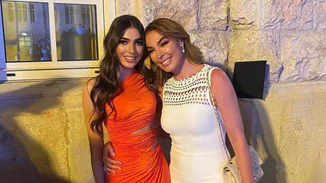 Όταν η Λυδία Ευαγγελάτου ήταν ένα ξανθό, πανέμορφο κοριτσάκι | Η φωτογραφία με την Τατιάνα Στεφανίδου το 2005