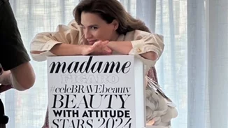 Melia Kreiling | Backstage στιγμιότυπα από τη φωτογράφιση της ambassador των Βeauty Stars with Attitude 2024