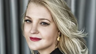 Σοφία Κοκοσαλάκη | H σχεδιάστρια που ύμνησε την ελληνική ιστορία με τον πιο αντισυμβατικό τρόπο