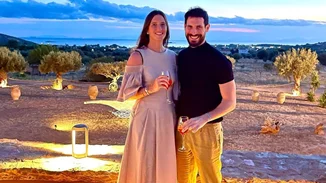 Βίβιαν Δράκου | Η σύζυγος του Θανάση Πατριαρχέα ποζάρει με μαγιό στον 7ο μήνα της εγκυμοσύνης της