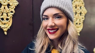 Εύα Τσιμιτσέλη | Με λυτά τα μακριά της μαλλιά και φορώντας πιτζάμες βλέπει Harry Potter και "λιώνει" το Instagram