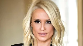 Ξανθιά με μπούκλες | Η Κατερίνα Παναγοπούλου ανέβασε παιδική της φωτογραφία και μας ενθουσίασε