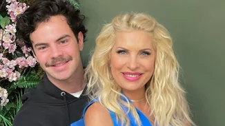 Άγγελος Λάτσιος | Η πολύ σπάνια φωτογραφία με τη μητέρα του, Ελένη Μενεγάκη