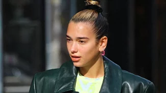 Το πανεύκολο χτένισμα της Dua Lipa που πρέπει να δοκιμάσεις κι εσύ