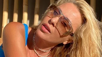 Γωγώ Μαστροκώστα | Η σπάνια βραδινή έξοδος με την πανύψηλη κόρη της, Βικτώρια Δέλλα