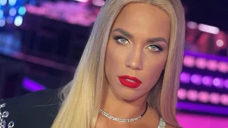 Κούκλος, κατάξανθος, με καταγάλανα μάτια | Έτσι είναι ο γιος της Κατερίνας Στικούδη