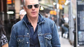 Michael Keaton | Aφιέρωσε το βραβείο SAG για την ερμηνεία του στο "Dopesick" στον ανιψιό του, που πέθανε από ναρκωτικά