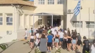 Editorial | Πανελλήνιες για γονείς