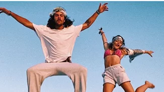 Η Γαία Μερκούρη και ο Άγγελος Λάτσιος κάνουν διακοπές στην Άνδρο και είναι πιο ερωτευμένοι από ποτέ