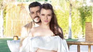 Λάουρα Νάργες - Χρήστος Σαντικάι | Μας δείχνουν για πρώτη φορά τον νεογέννητο γιο τους